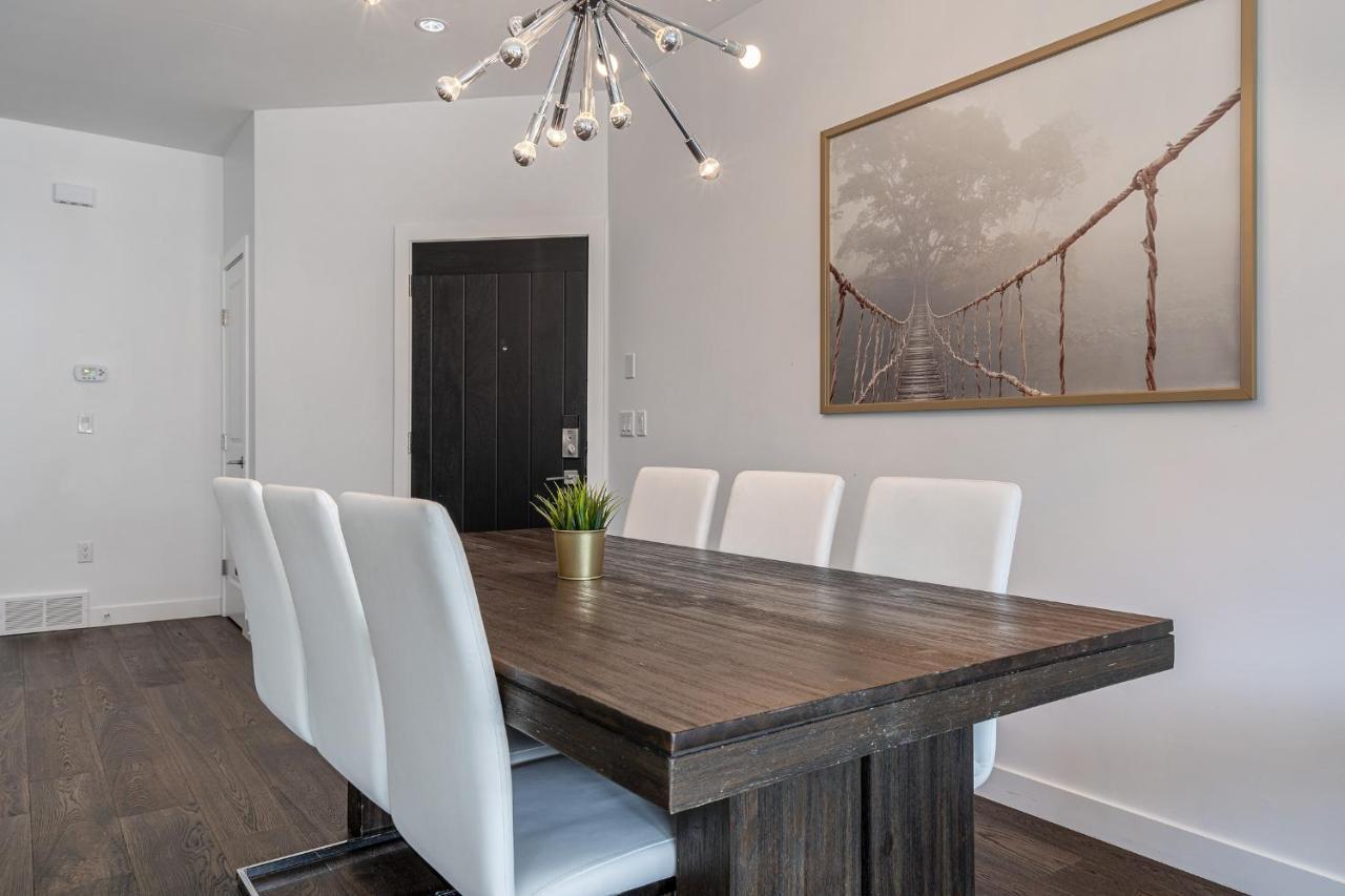 Contemporary Luxury 4 Bedroom House Near Downtown YYC Exterior foto